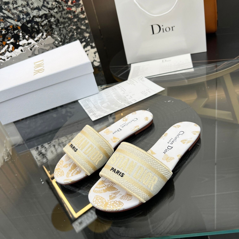 ch**an D*or slippers
